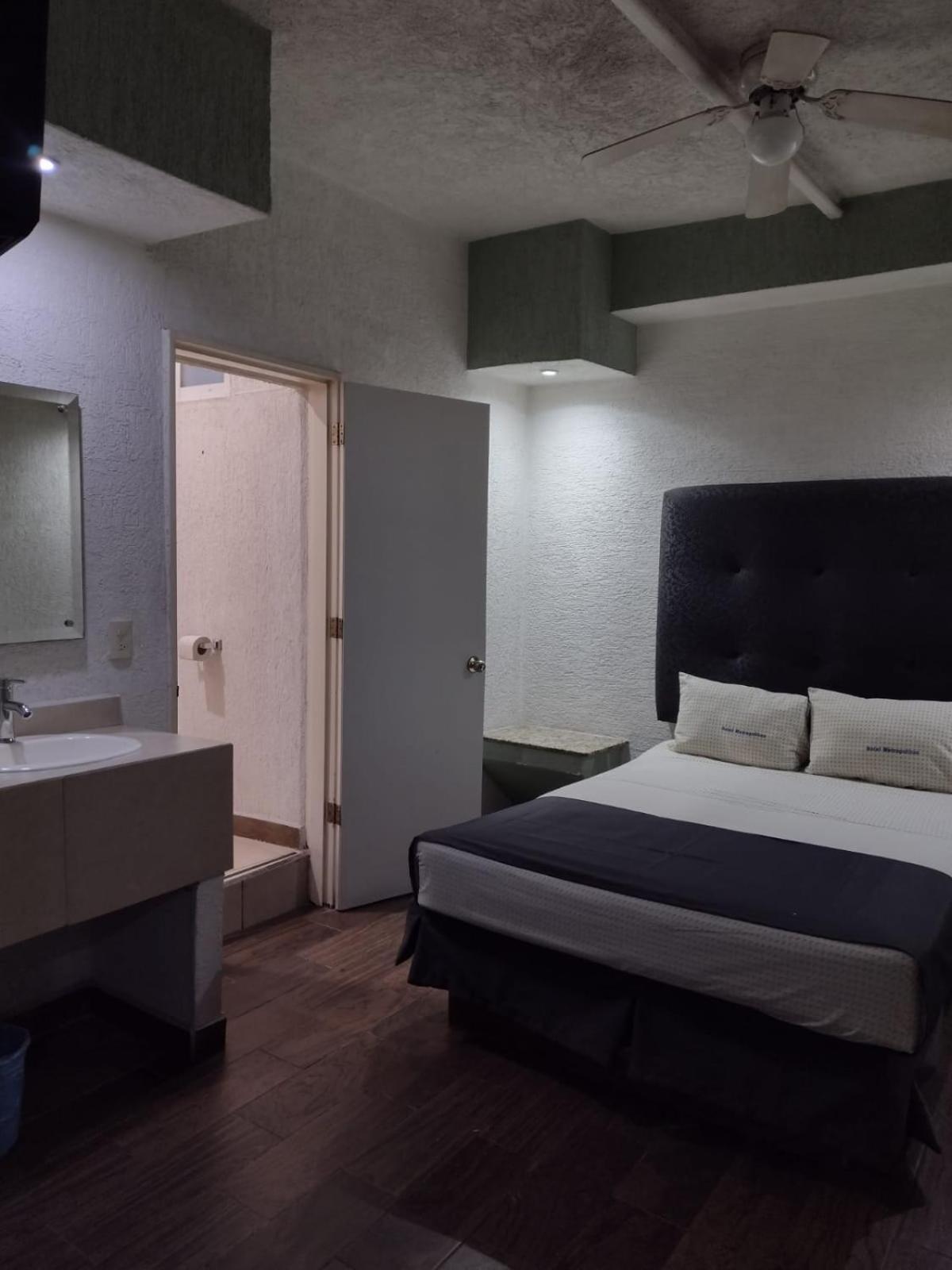 Hotel Metropolitan グアダラハラ エクステリア 写真